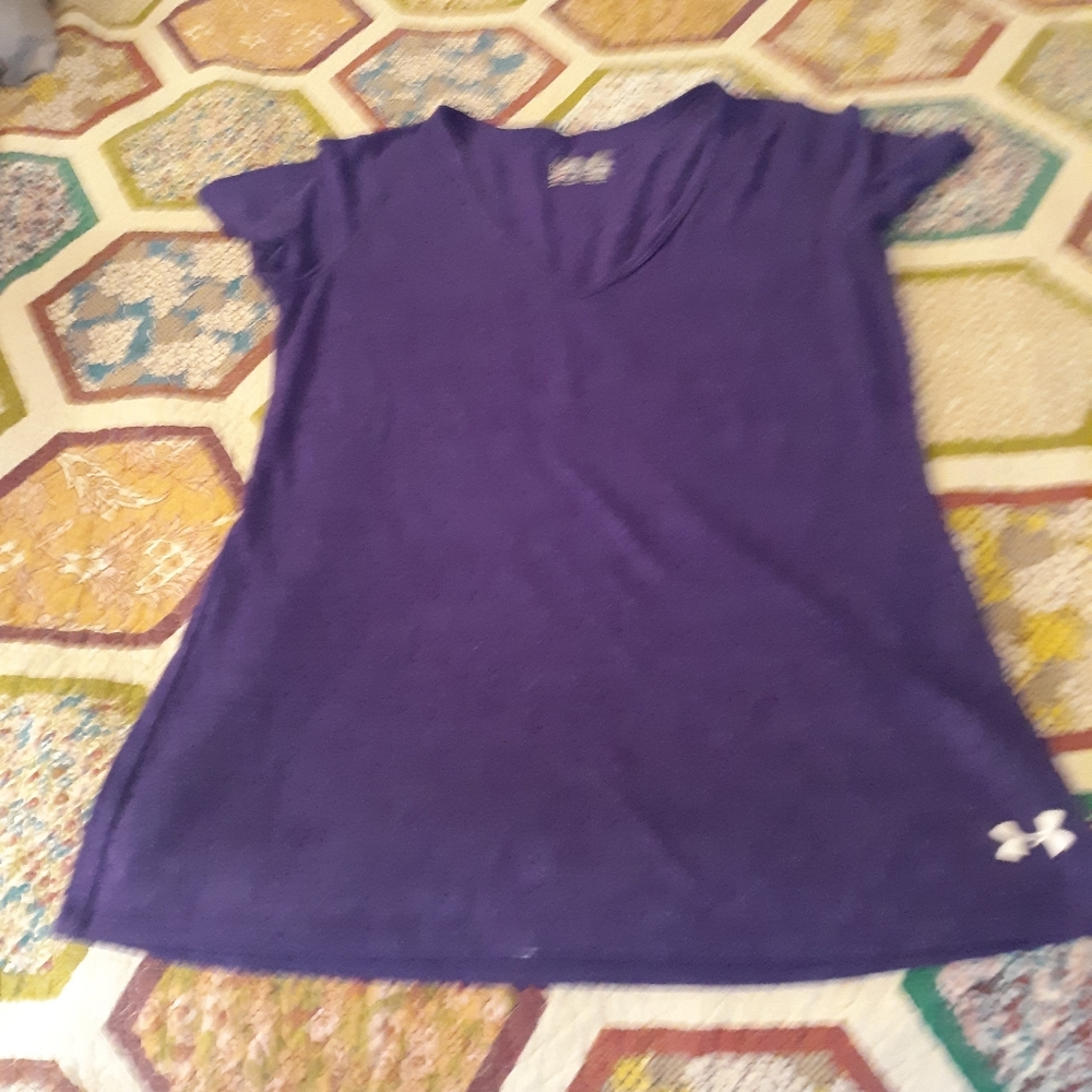 Under armour tee shirt